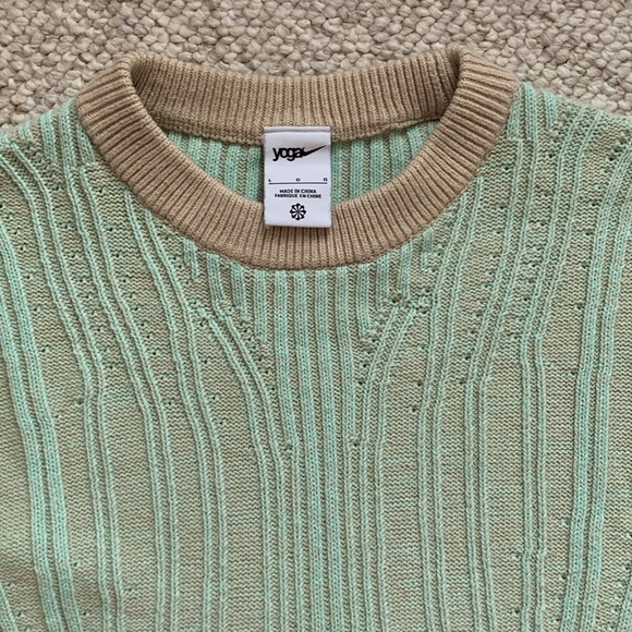 Nike Yoga luxe pullover sweater. Minty green/beige jacquard, this is gorgeous! - Picture 5 of 6